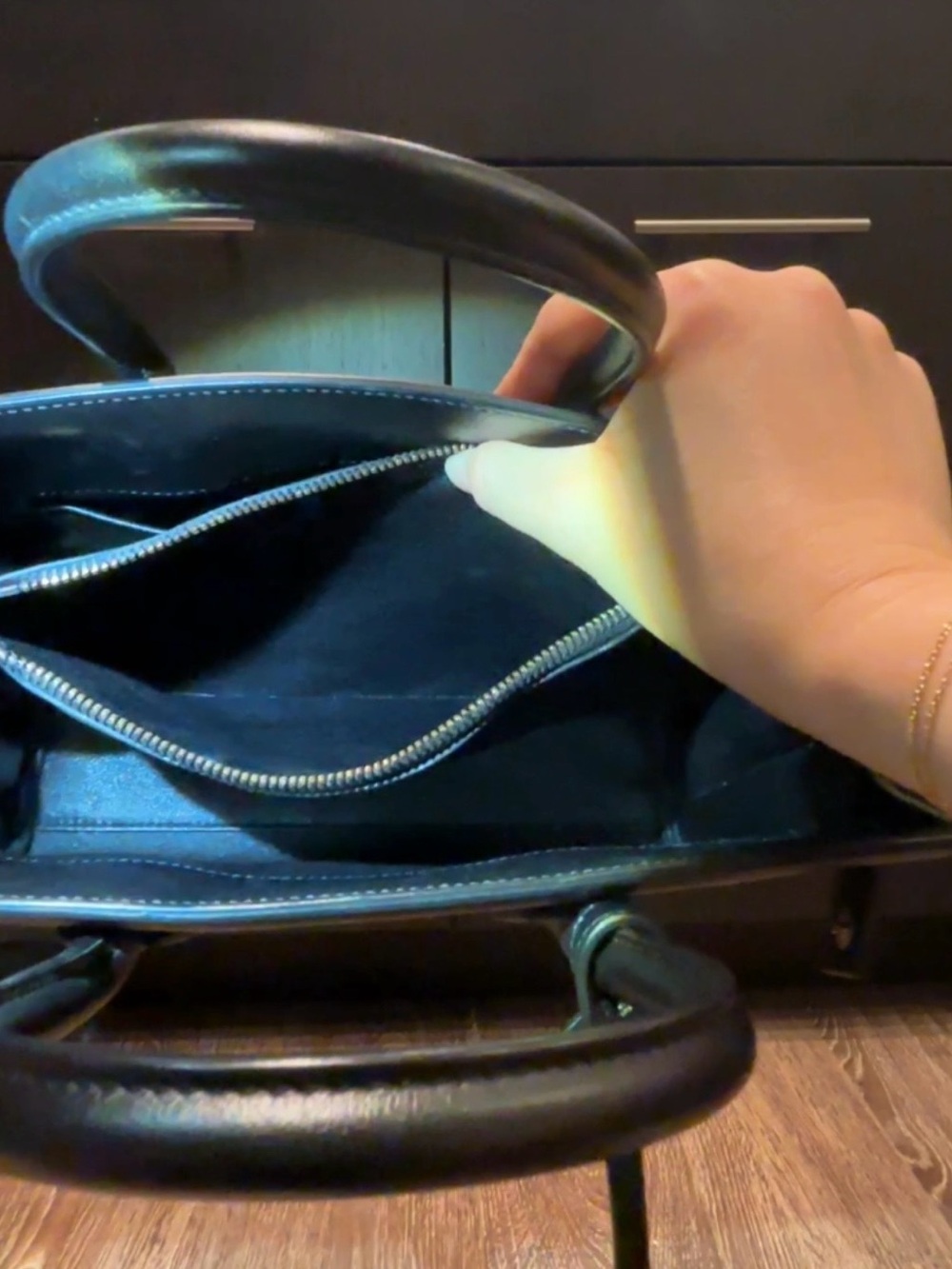 Saint Laurent Baby Sac De Jour (Black Smooth Leather) - Picture 16 of 16